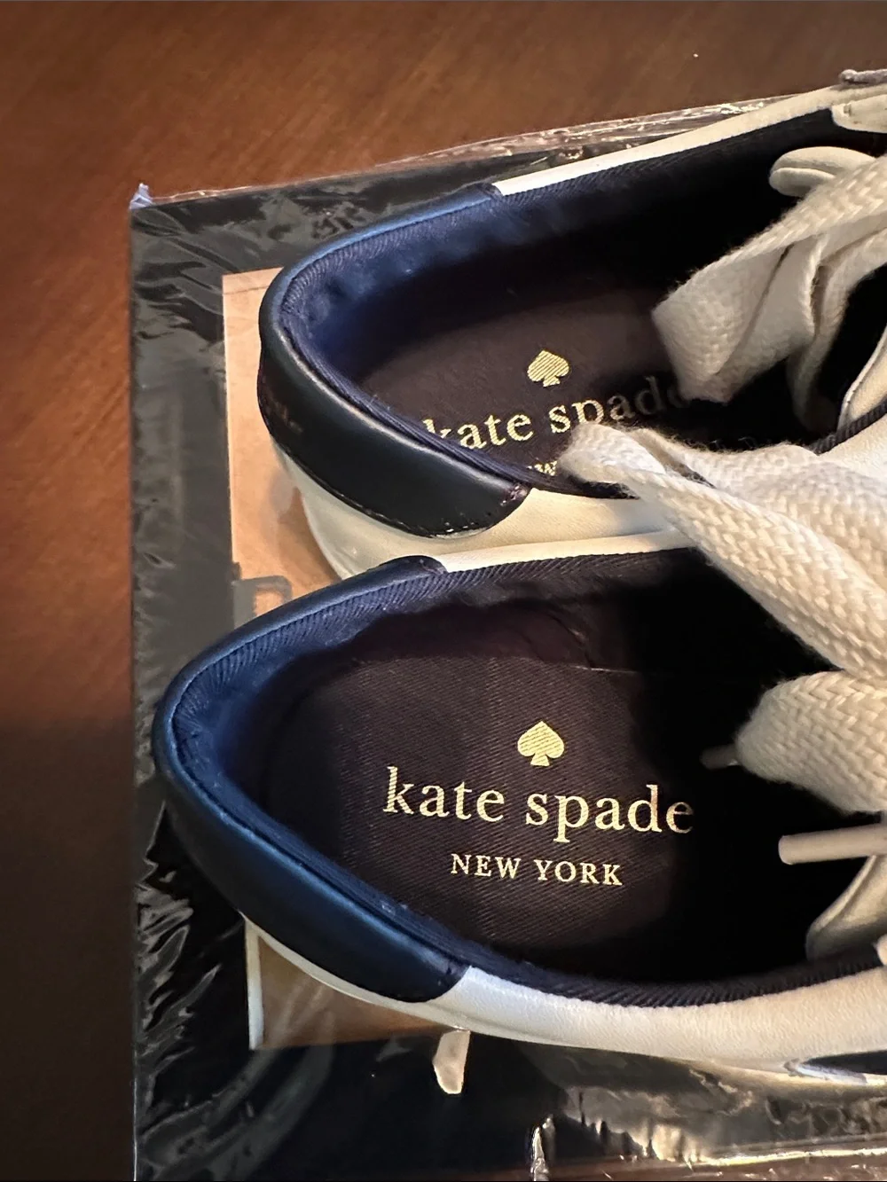 Kate Spade White/Navy Blue Leather Sneakers with Heart Accent Women Size 7